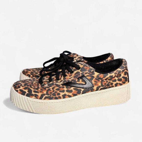 Tretorn canvas round toe leopard animal print cheetah nylite platform sneaker 7 - Picture 2 of 8